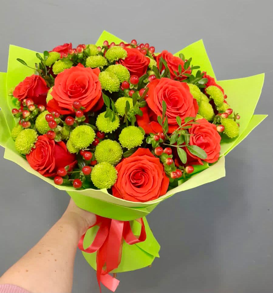 Букет цветов из: Хризантемы и Розы в Татищево