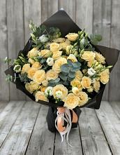 Букет цветов из:  Розы и Лизиантусы в Татищево