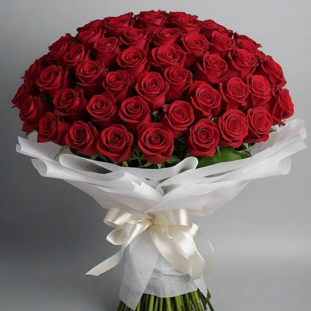 Букет 101 Красная роза Блэк Мэджик в Татищево