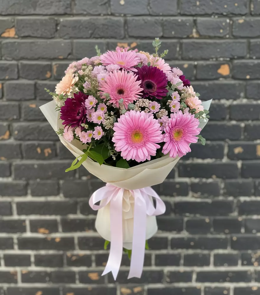 Букет цветов из: Герберы и Хризантемы в Татищево