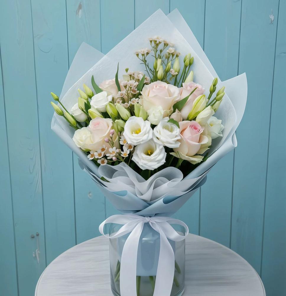 Букет цветов из: Розы и Лизиантусы в Татищево