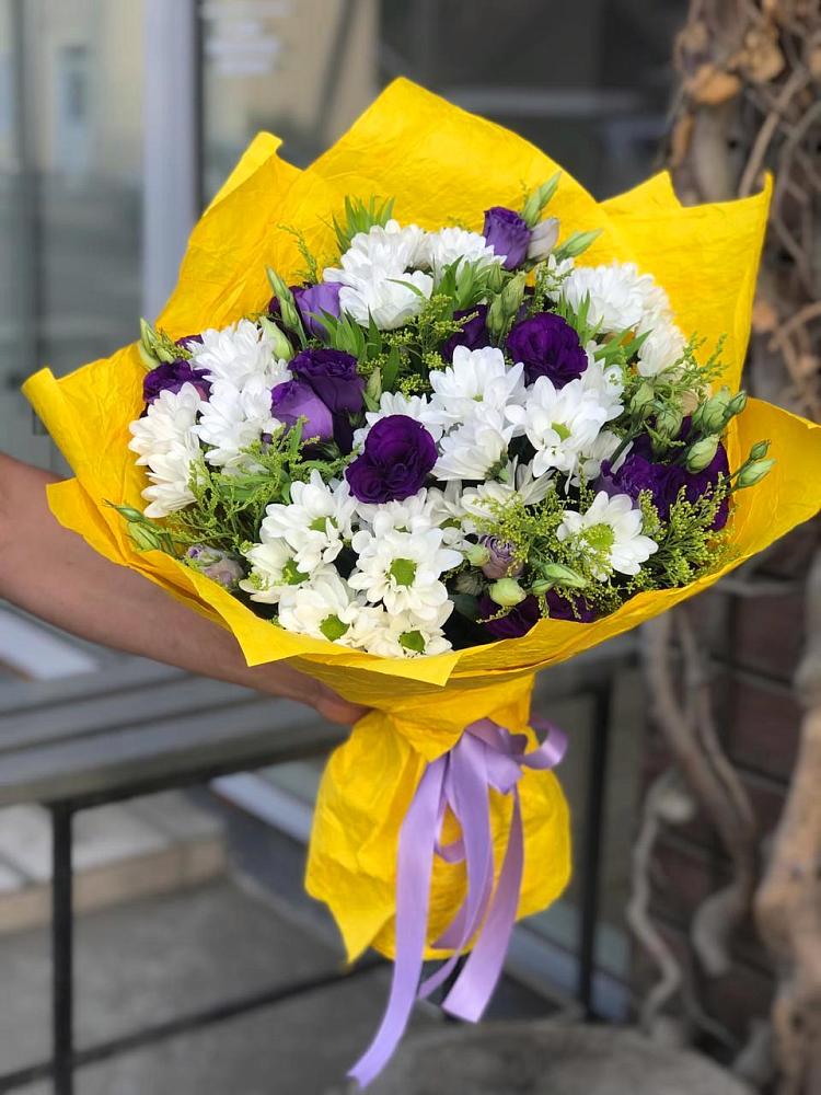 Букет цветов из: Ирисы, Хризантемы и Ромашки в Татищево