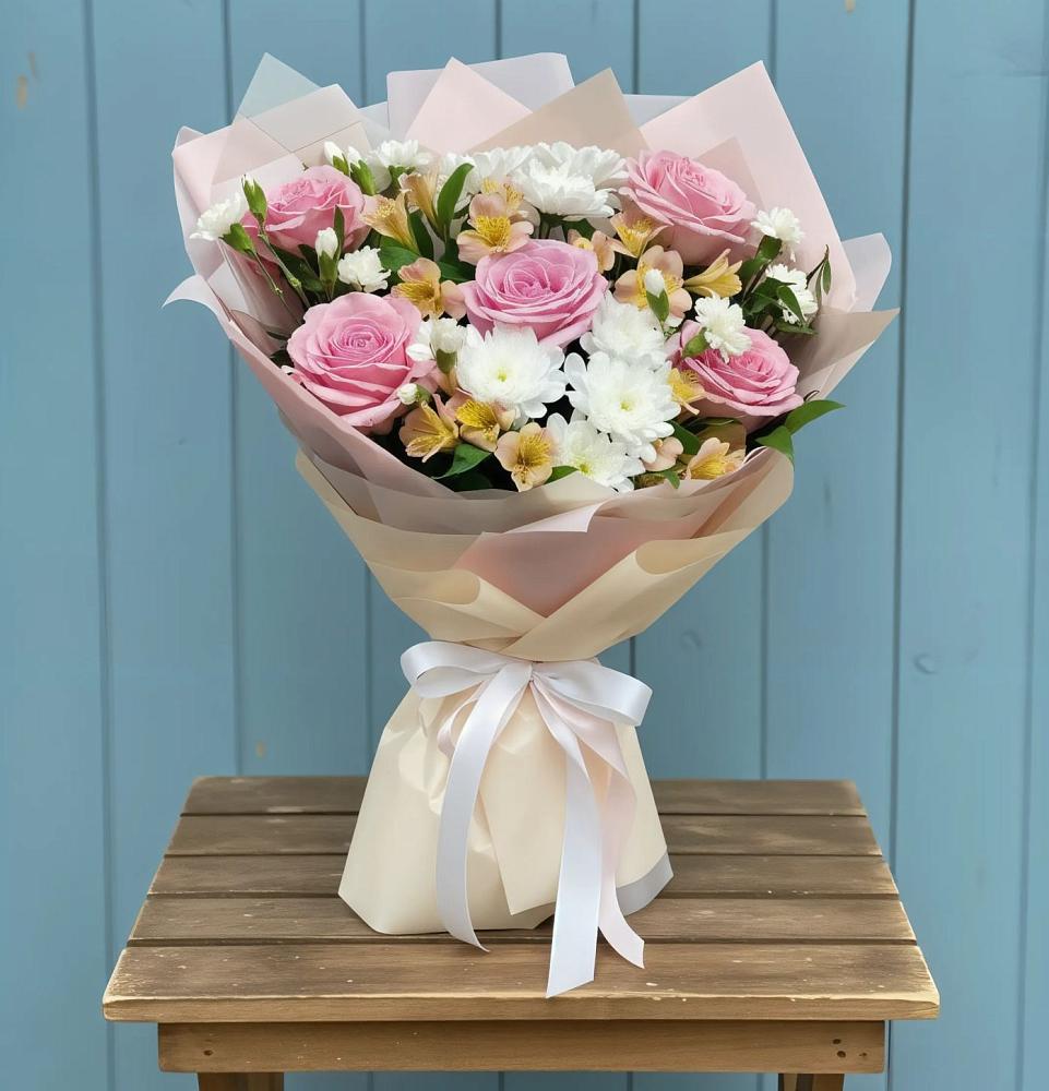 Букет цветов из: Гвоздики, Орхидеи и Розы в Татищево