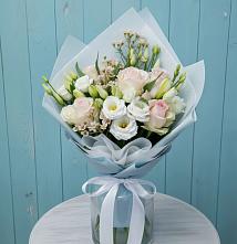 Букет цветов из:  Розы и Лизиантусы в Татищево