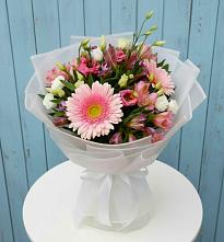 Букет цветов из:  Герберы, Альстромерии и Лизиантусы в Татищево