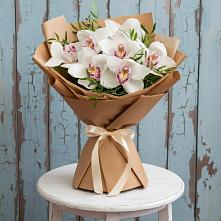 Букет цветов из:  Орхидеи и Розы в Татищево