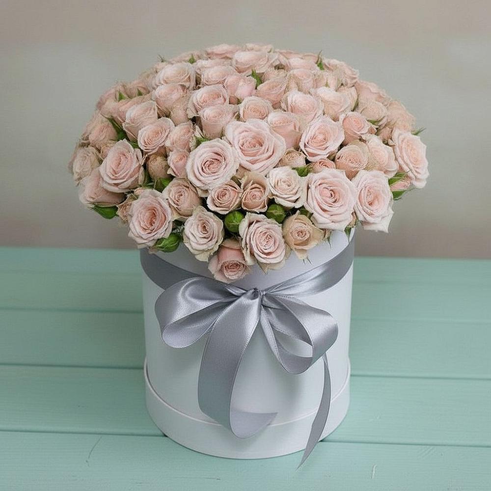 Цветочная композиция из Розы в шляпной коробке в Татищево